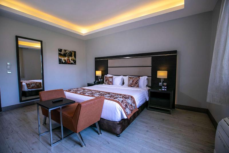 اتاق لوکس, Best Western Plus The Athena Hotel Kampala