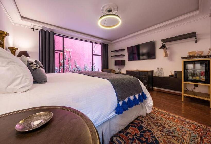 Люкс Повышенной Комфортности, Orchid House Polanco