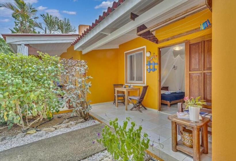 اتاق استاندارد با چشم‌انداز باغ, Tropical Divers Resort