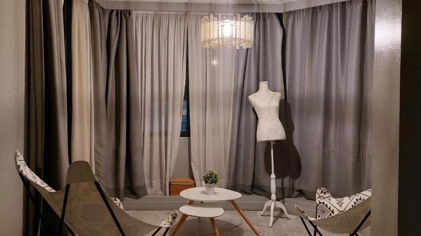 带1个卧室的顶楼公寓, Suite Loc Luxury Apart