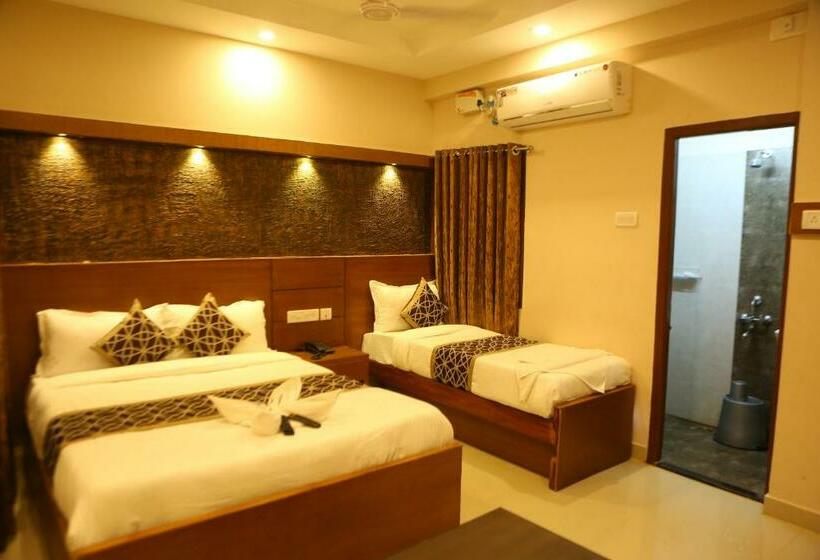 Трехместный Номер Комфорт, Horizon Inn