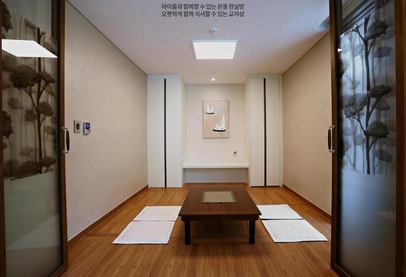 스위트, Pine Forest Jeongseon Alpine Resort