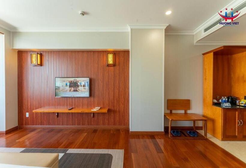 اتاق لوکس با چشم‌انداز دریا, Huong Viet Hotel Quy Nhon   Beachfront