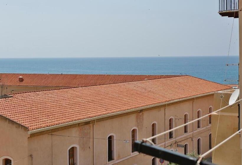 Номер Стандард Боковой Вид на Море с Балконом, Palazzo Melnis