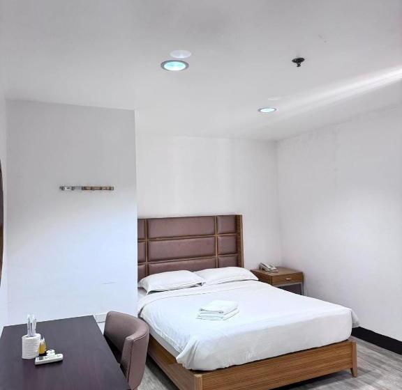 디럭스 룸, Jeamco Royal Hotel   Palawan