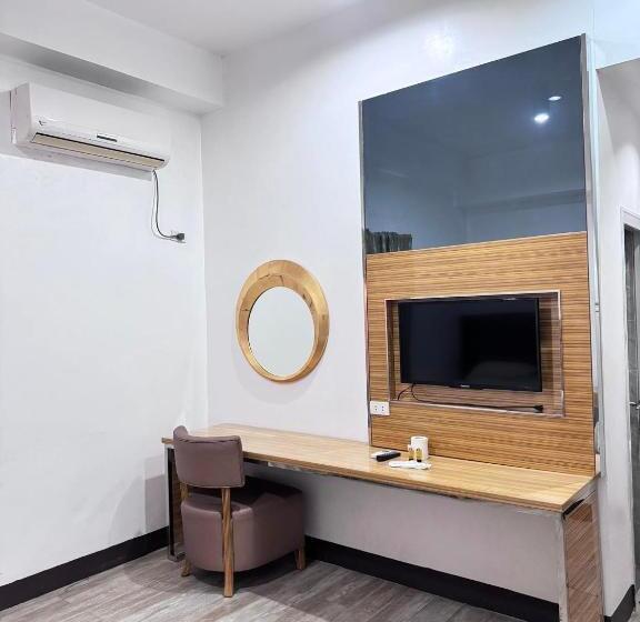 디럭스 룸, Jeamco Royal Hotel   Palawan