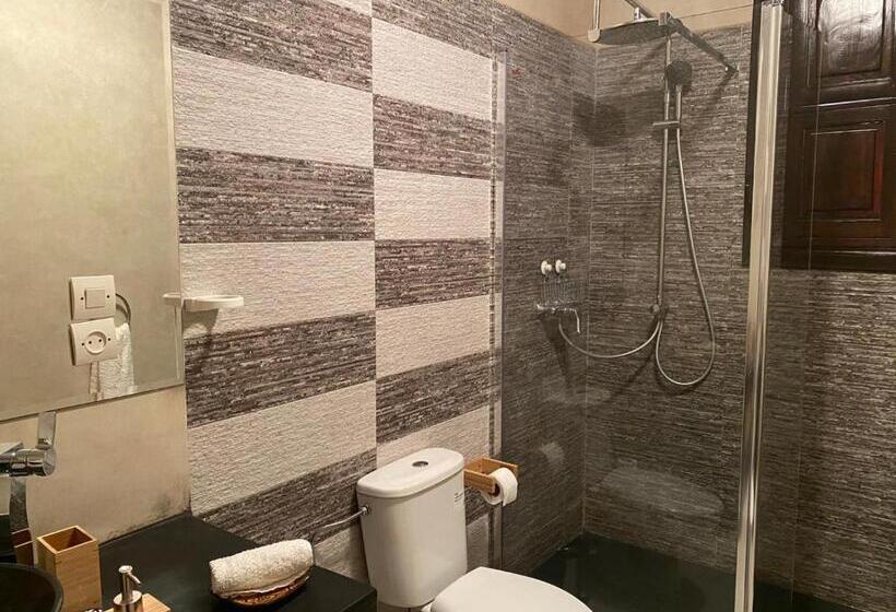 נוף לבריכה, Villa Diaf Johanne
