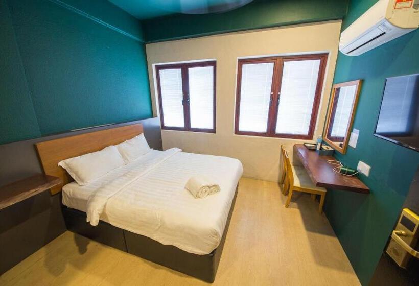 Номер Deluxe, Room V @ Jalan Sultanah Near Bus Stop Batu Pahat