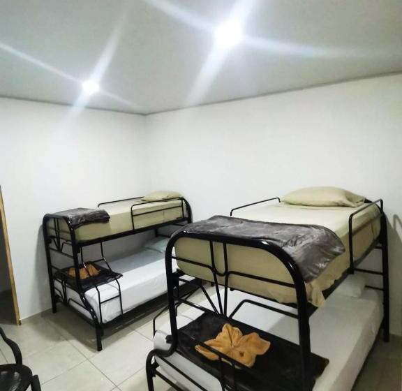اتاق خانوادگی, Hostel Cattleya   Monteverde, Costa Rica