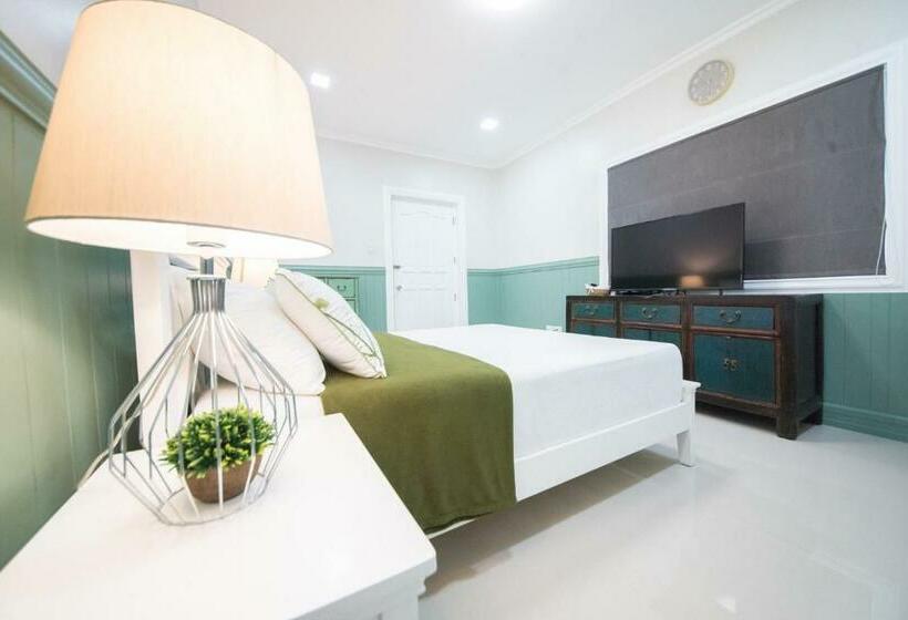 سوییت, The Partridge Guesthouse