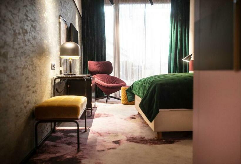 Полулюкс Одноместный с Террасой, Me And All Hotel Flims, By Hyatt
