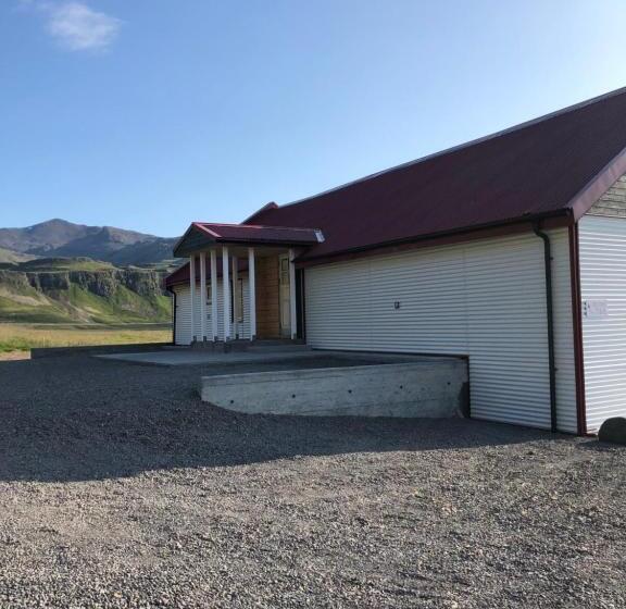 Economy Quadruple Room, Kirkjufell Guesthouse And Apartments