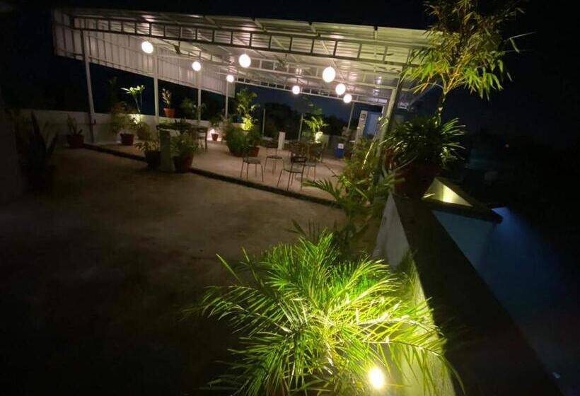 اتاق لوکس, La Paradise Residency