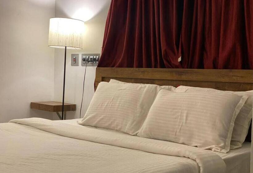 اتاق اکونومی, La Paradise Residency