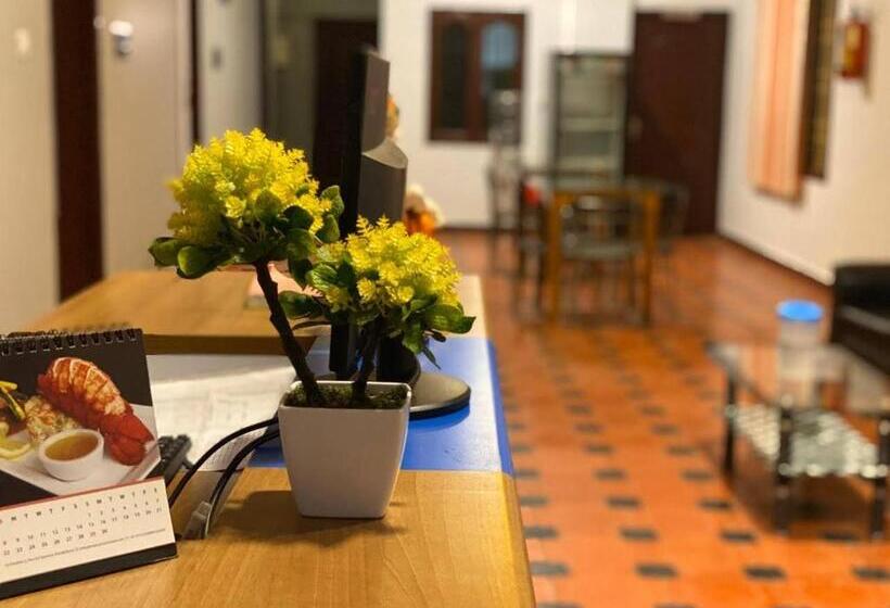 اتاق لوکس سه تخته, La Paradise Residency