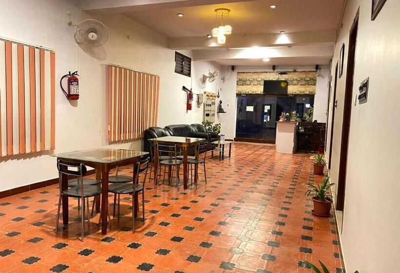Economy Triple Room, La Paradise Residency