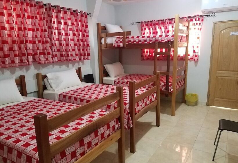 패밀리 룸, Sharp Guesthouse