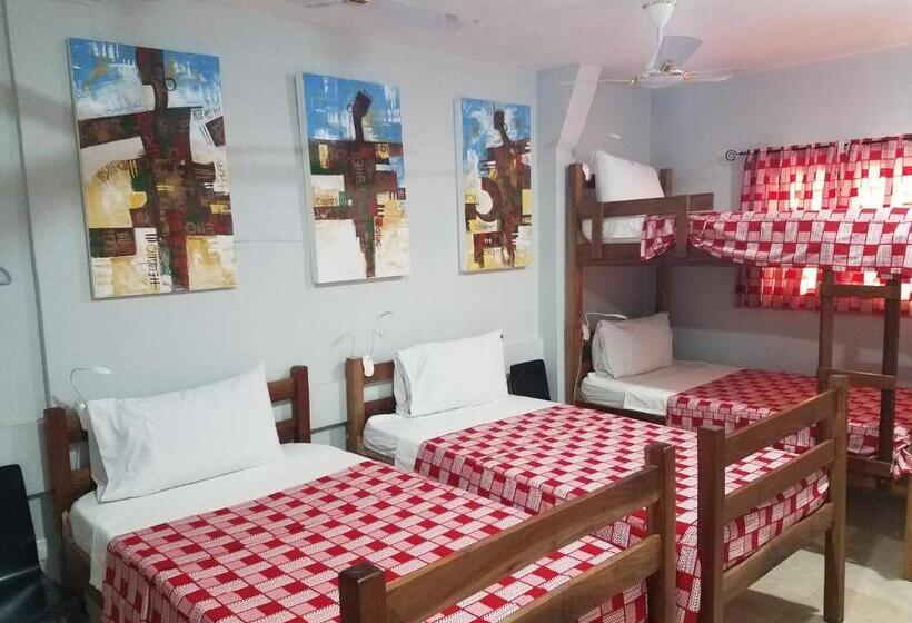 패밀리 룸, Sharp Guesthouse