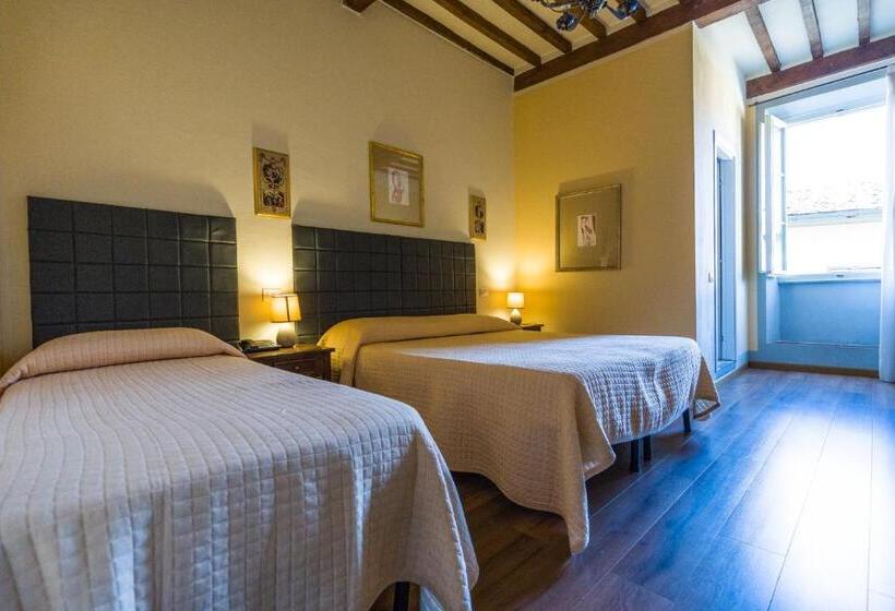 Номер Стандарт Трехместный, Albergo Casentino
