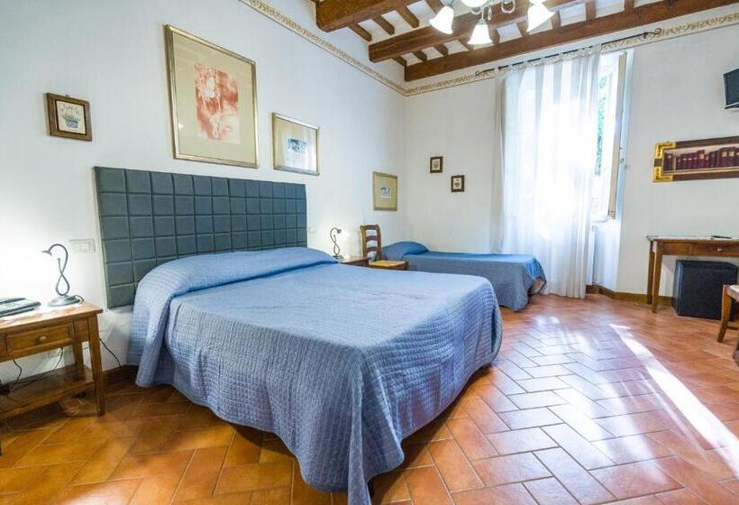 Четырехместный Номер Стандарт, Albergo Casentino