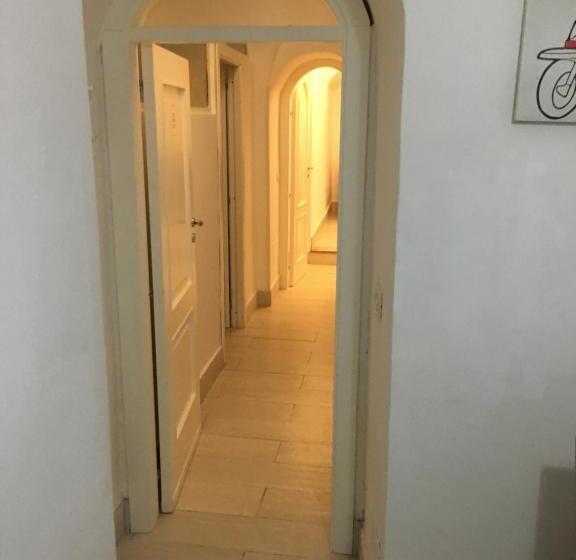 Economy Triple Room, Almayer Al Duomo