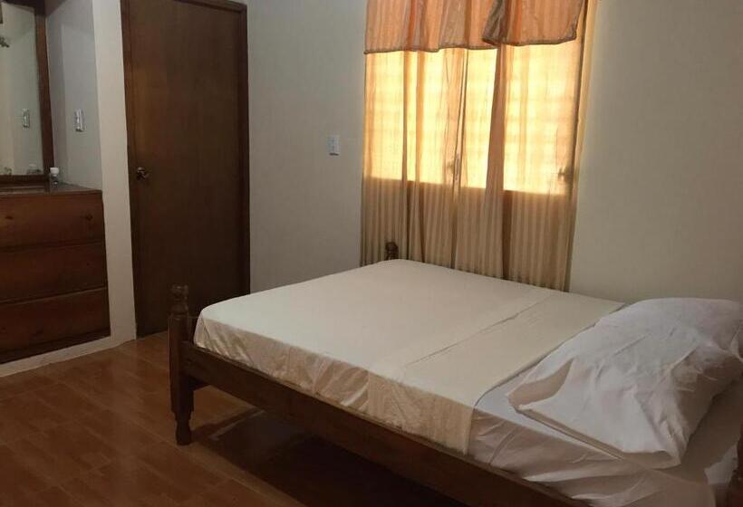 Семейный Номер, Hostal Augustos
