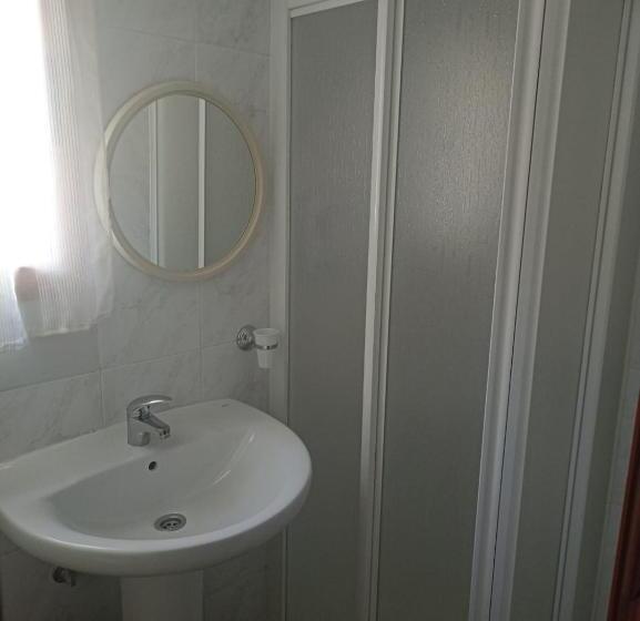 Четырехместный Номер Стандарт, Hostal El Desvío