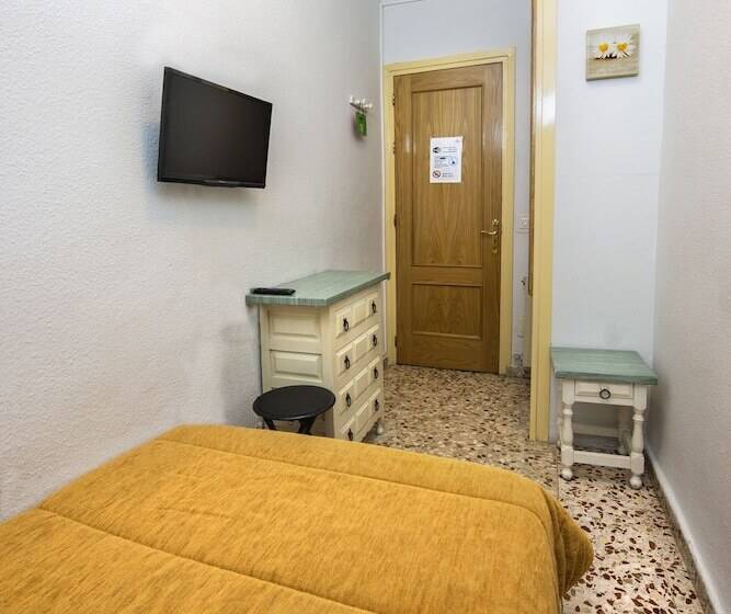 Номер Стандарт Индивидуальный, Hostal Santa Barbara
