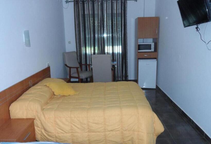 标准三人间, Hostal Via Del Caminante