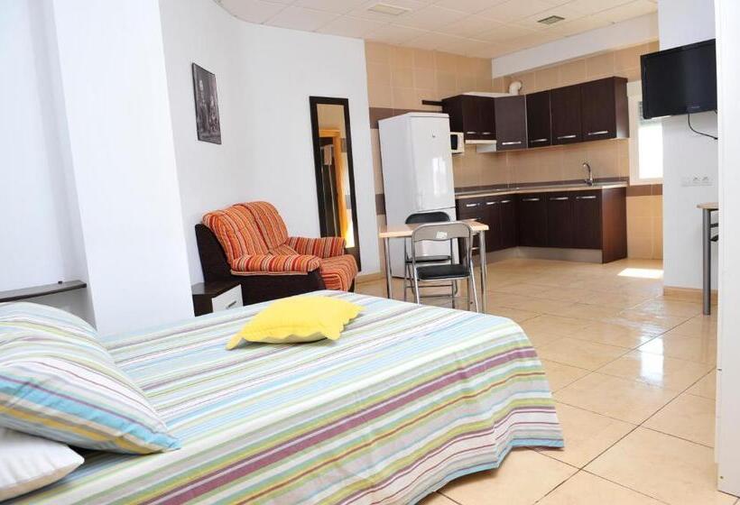标准工作室, Hostal Via Del Caminante