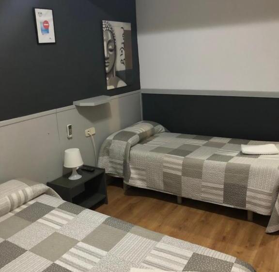 Номер Стандарт, Hostal Restaurante Avenida De Madrid