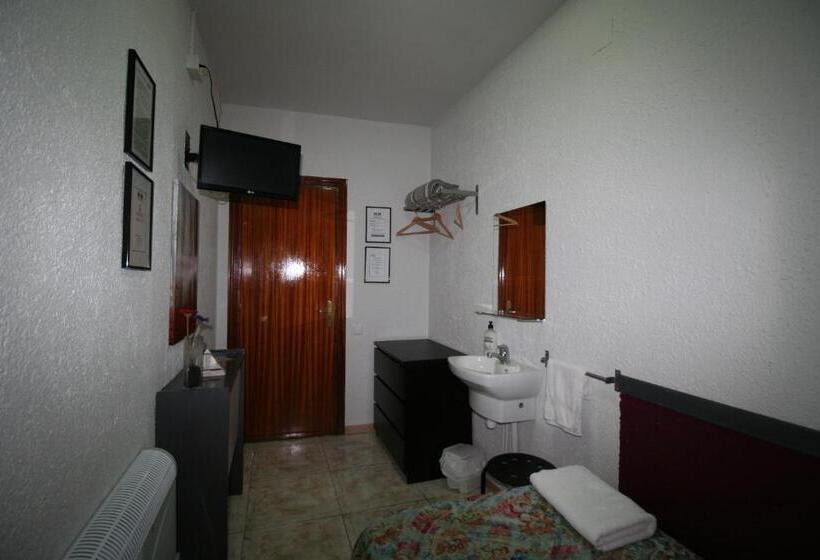 Номер Стандарт Индивидуальный, Hostal Restaurante Avenida De Madrid