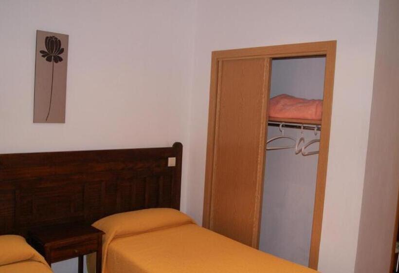 Номер Стандарт, Hostal Restaurante Bustos