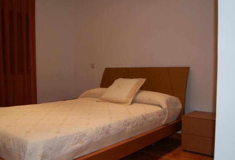 Номер Deluxe, Hostal Restaurante Bustos