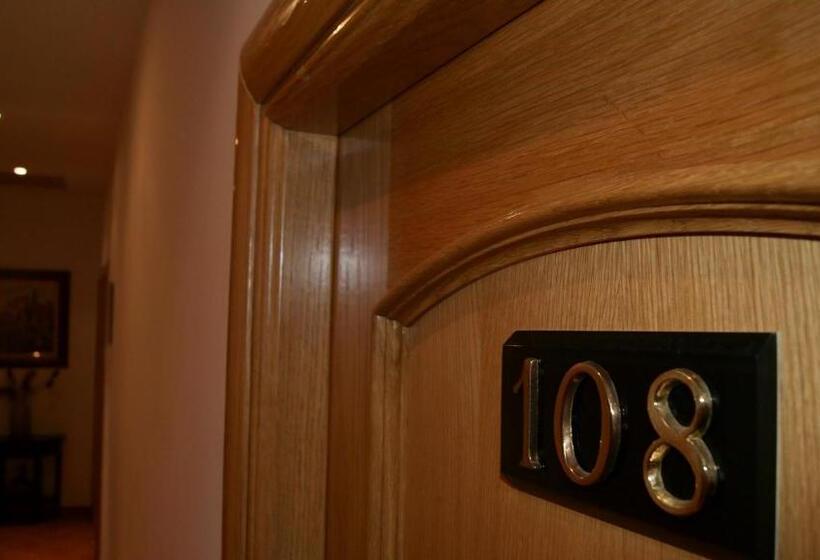 Номер Стандарт, Hostal Restaurante Bustos