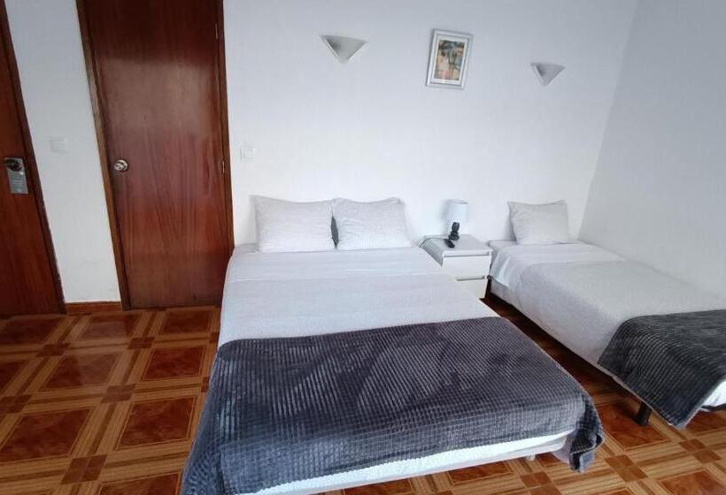 Трехместный Номер Стандарт с Балконом, Residencial S. Giao