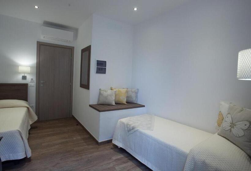 Полулюкс, Magnifica Luxury Suites