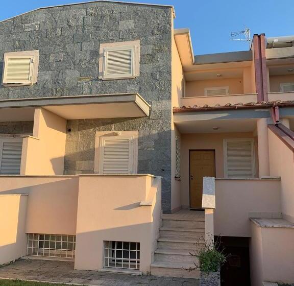 Трехместный Номер Deluxe, Monnalisa Village