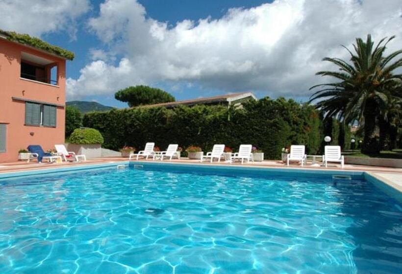 Студио Стандарт с Балконом, Appartamenti Maricampo   Helloelba