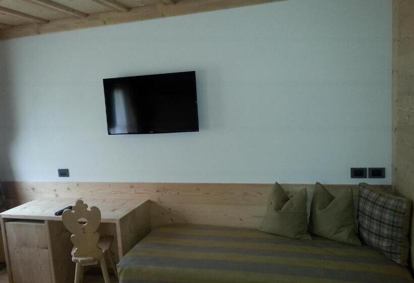 Quarto Estandar Vista Montanha, Jägerhaus Agriturismo