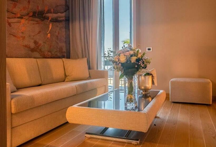 Полулюкс с Балконом, Miramare Suites
