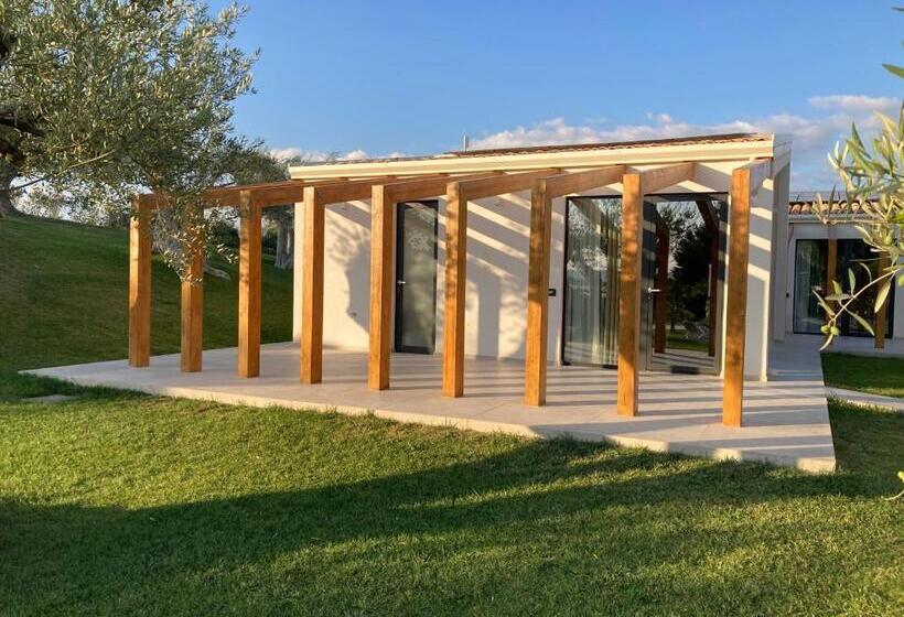 سوییت جونیور با چشم‌انداز استخر, Agriturismo Baglio San Nicola