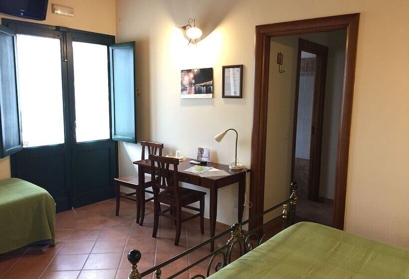 Номер Стандарт Трехместный, Agriturismo Arangea