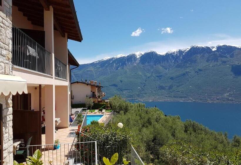 1 Bedroom Apartment Lake View, Residence Erika