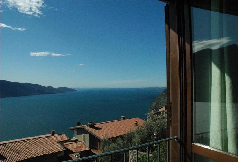 2 Bedrooms Apartment Lake View, Residence Erika