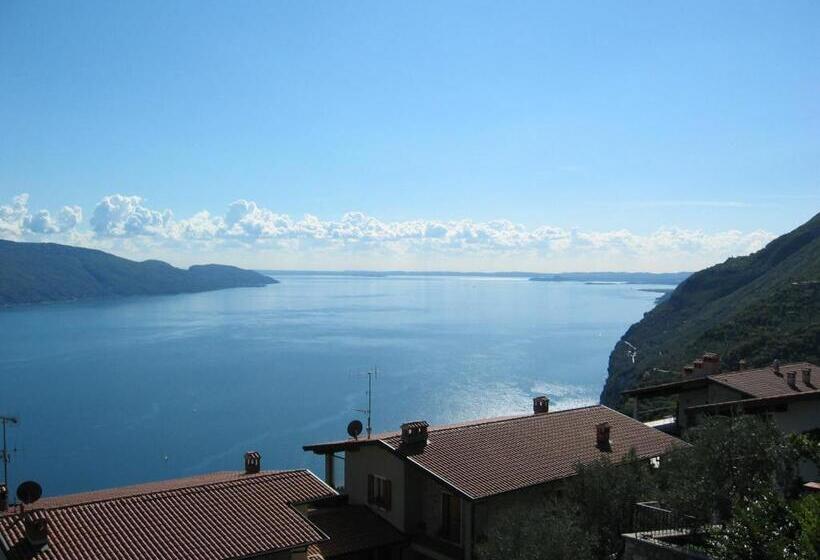 2 Bedrooms Apartment Lake View, Residence Erika