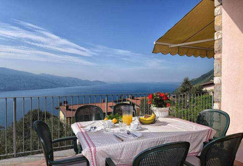 2 Bedrooms Apartment Lake View, Residence Erika