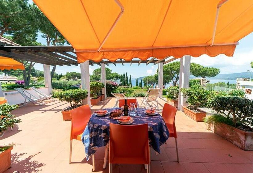 Апартаменты 1 Спальня с Террасой, Residence Le Grazie Est
