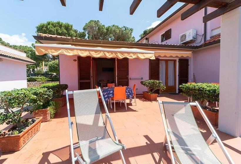 Апартаменты 1 Спальня с Террасой, Residence Le Grazie Est