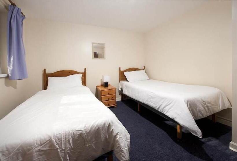 Апартаменты 2 Спальни, Trelawne Manor Holiday Park